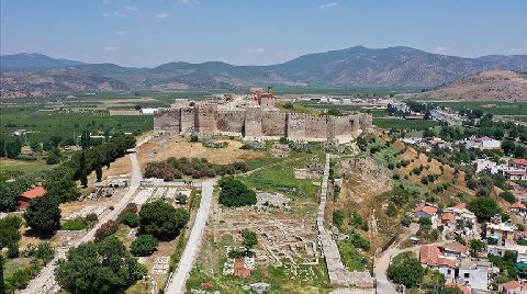 Ayasuluk’ta Bizans Dönemine Ait Yer Döşemesi Ortaya Çıkarıldı