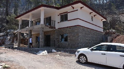 Marmaris'te Geçen Seneki Yangında Zarar Gören Evler Yenileniyor