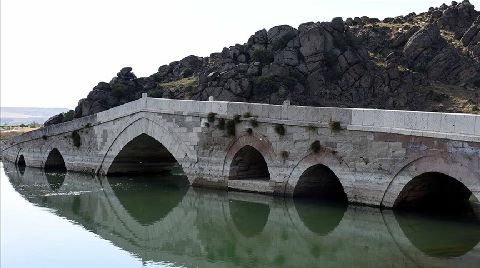 Mimar Sinan'ın Onardığı Köprü Yıllara Meydan Okuyor