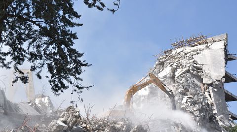 Tarihi DSİ Binasının Yıkımında Halk Sağlığı Hiçe Sayılıyor