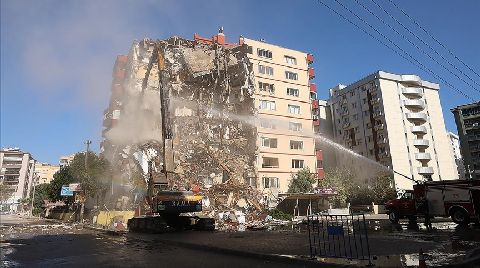 Depremde Yıkılan Binaya İlişkin Belediye Görevlilerine 2 Yıla Kadar Hapis İstendi