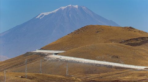 Van-İran Sınırı Güvenlik Duvarının 64 Kilometresi Tamamlandı