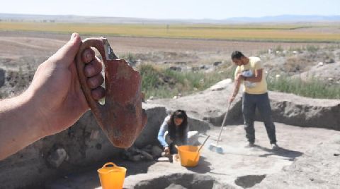 4 Bin 500 Yıllık Kaplarda, Ağrı Kesici Tespit Edildi