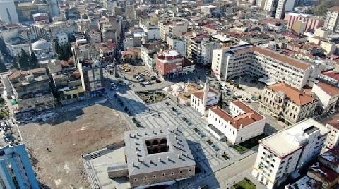 Belediye Hizmet Binasını Yıkıp İş Yeri Yapacaklar