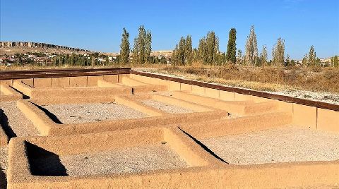 Aşıklı Höyük'te 9 Bin 500 Yıllık Tahıl Ambarları Bulundu