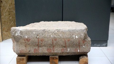 Tesadüfen Bulunan Taşlar 1700 Yıllık Tarım Takvimini Ortaya Çıkardı