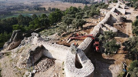 Akyaka’da 2 Bin 700 Yıllık Kalıntılara Ulaşıldı