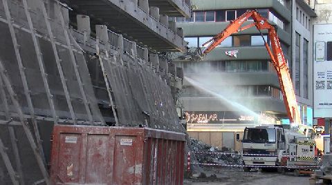 Karaköy Katlı Otoparkı'nda Yıkım Başladı