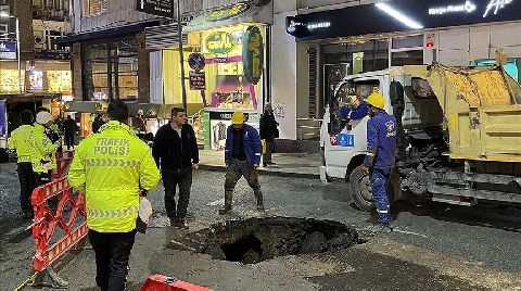 Nişantaşı'nda Yolda Çökme Meydana Geldi