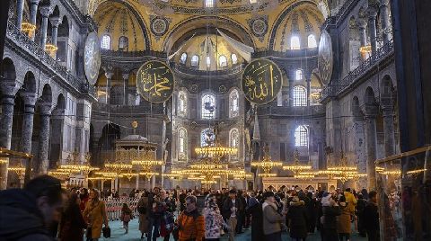 Ayasofya, Yapımında Kullanılan 30 Farklı Taşla "Doğal Taş Müzesi" Gibi