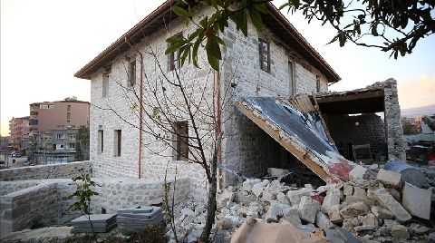 Hatay'daki İngiliz Protestan Mektebi de Hasar Gördü