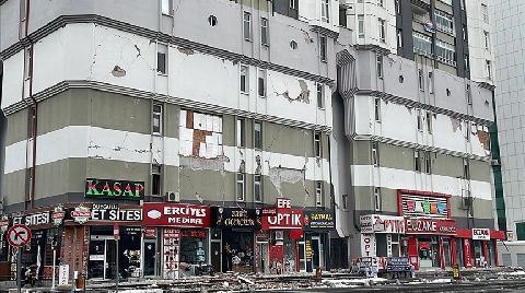 Kayseri'de 73 Binada Ağır Hasar Oluştu