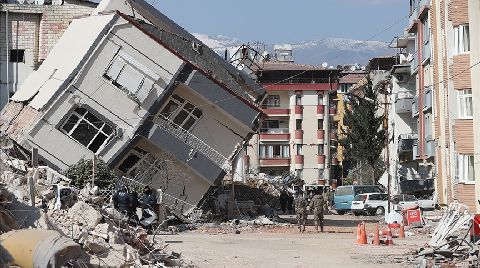 “Kentlerin Bulunduğu Yerde Ayağa Kaldırılması Gerekir”