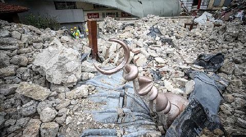 Depremde Yıkılan Tarihi Cami için Sanat Tarihçileri Devrede