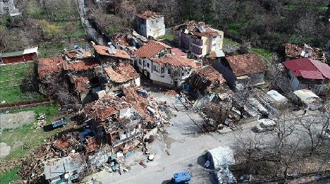 Yeşilyurt'ta 90 Konak Depremlerde Hasar Gördü