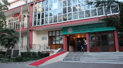 Kadıköy'ün 88 Yıllık 'Kültürel Miras'ı Tahliye Ediliyor