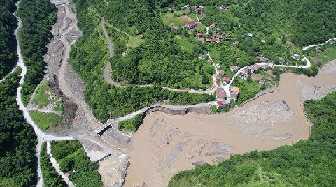 Bozkurt'ta Heyelan Nedeniyle 11 Köyün Bağlantı Yolu Çöktü