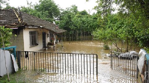 Samsun'da Terme Çayı Taştı, Evleri Su Bastı