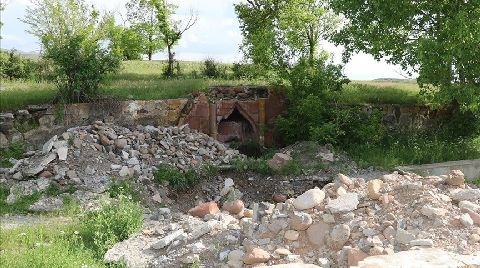 Erzurum'daki Tafta Tabya Kaçak Kazıyla Tahrip Edildi