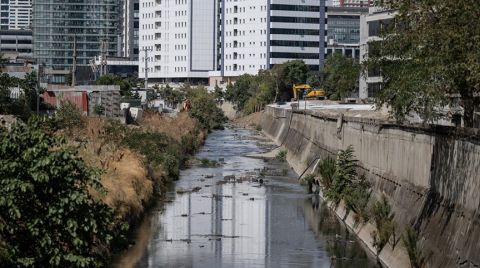 Ayamama Deresi'ndeki Kirlilik Çevreyi Tehdit Ediyor