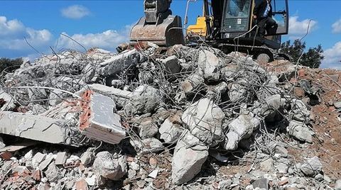 Bakanlık Kaçak Yapılara Yol Verdi