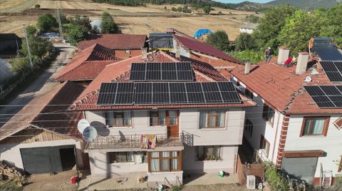 Orman Köylüleri Güneş Enerjisiyle Kendi Elektriğini Üretiyor