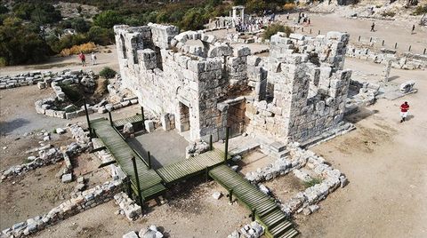 Kaunos Antik Kenti'nde Osmanlı Dönemi Türbe Kalıntılarına Rastlandı