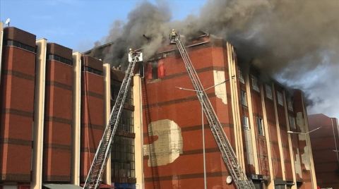 Başakşehir'de Sanayi Sitesinde Yangın