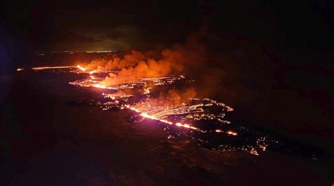 İzlanda'da Kül Bulutları Başkente Ulaşacak