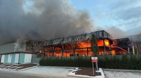 Kütahya'da Porselen Fabrikasında Yangın