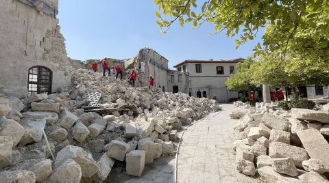 Vakıflar, Depremlerde Zarar Gören Yapıları 3 Yılda Ayağa Kaldıracak