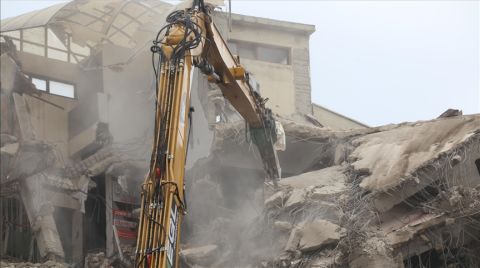 Kaçak Kata İzin Veren Başkanın Yeniden Aday Gösterilmesi Tepki Çekti