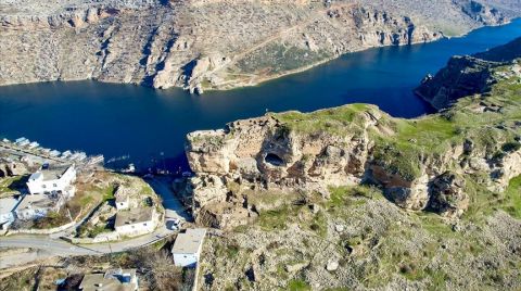 Diyarbakır'da 1900 Yıllık Kaya Kilise Turizme Kazandırıldı