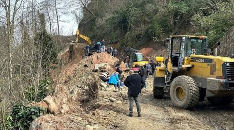 Trabzon'da İçe Suyu Hattı Çalışmasında Göçük