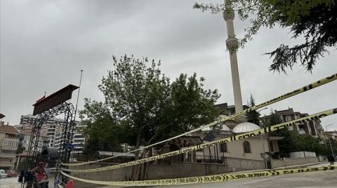 Minarenin Yıkılma Tehlikesi Nedeniyle Çevresindeki Binalara Tahliye Kararı Verildi
