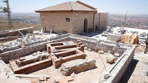 Aksaray'da Selçuklu Dönemine Ait Mezarlar Bulundu