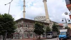 Cumhurbaşkanı Erdoğan'ın 'Kayıyor' Dediği Cami Korozyona Uğramış