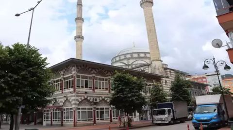 Cumhurbaşkanı Erdoğan'ın 'Kayıyor' Dediği Cami Korozyona Uğramış