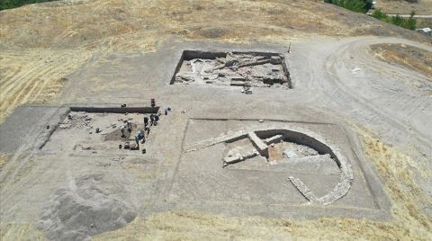 Yassı Höyük'te 2 Bin 800 Yıllık Tarım Ürünleri Bulundu