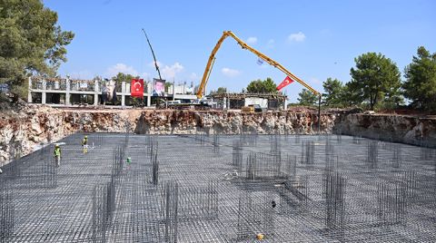 Antalya'da Yapılacak AFAD Hizmet Binasının Temeli Atıldı