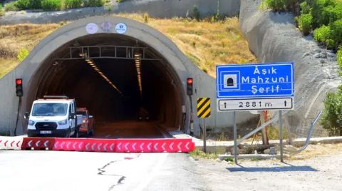 Depremde Beton Blokları Oynayan Tünel, Yeniden Trafiğe Kapatıldı