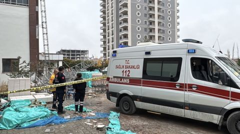 Malatya'da İnşaat İskelesi Çöktü