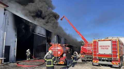 Niğde'de Fabrika Yangını