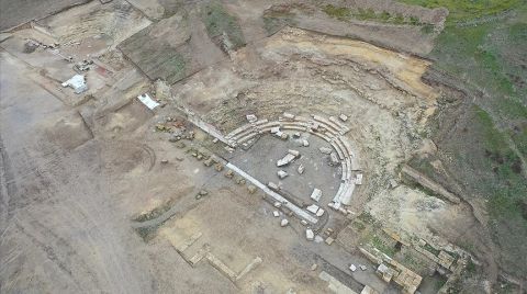 Pompeiopolis Antik Kenti'nde Tiyatro ve Odeonda Yürütülen Kazılar Tamamlandı