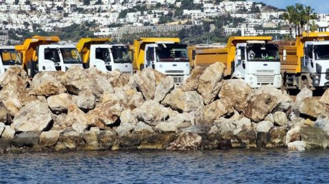 İstenmeyen Liman İnşaatına Kamyonların Girişi Yasaklandı