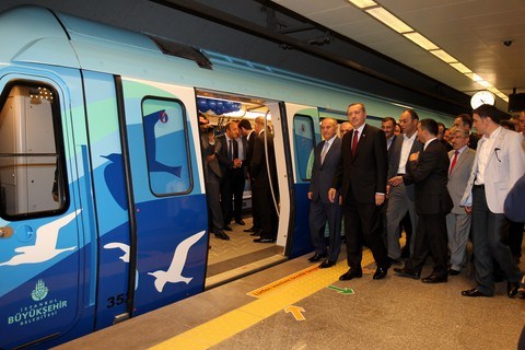 Anadolu Yakasının İlk Metrosu Hizmete Açıldı