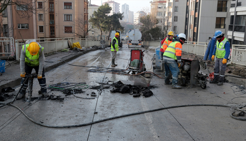 Selamiçeşme Köprüsü'nün Yıkımına Başlandı