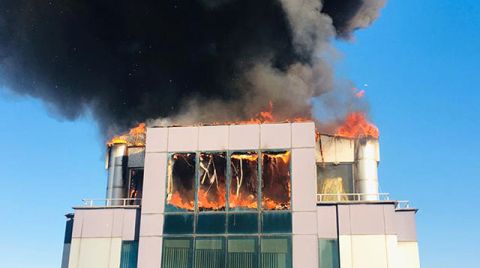 Antalya’da İş Merkezinde Yangın