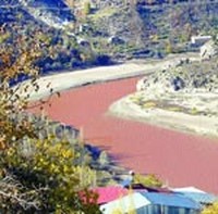 Fırat Nehri Yine Kızıla Boyandı