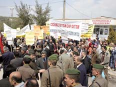 'Koltuktan Kalk, Çöplüğe Bak’